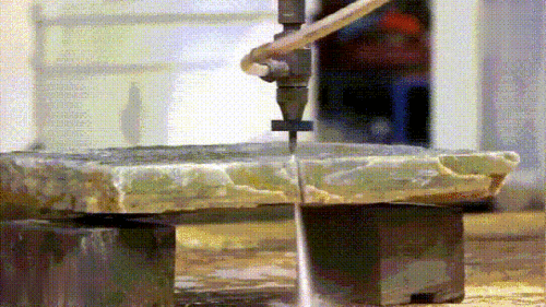 水刀究竟有多锋利 看看它切的东西你就明白了